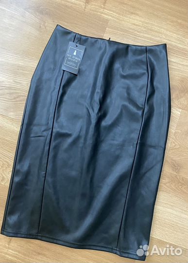 Юбка из экокожи новая 44