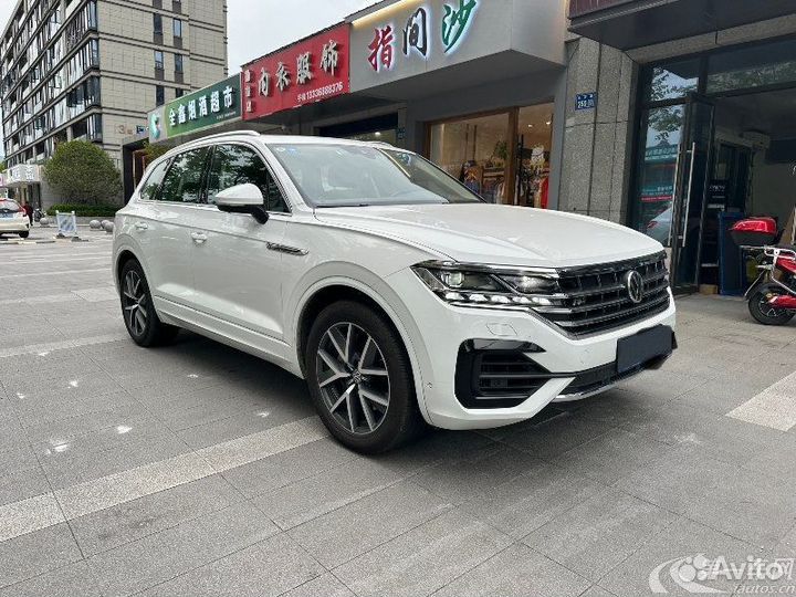 Volkswagen Touareg 3.0 AT, 2020, 28 000 км