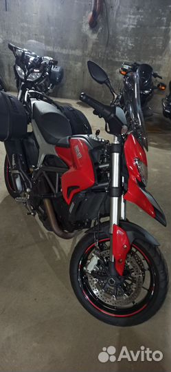 Ducati hyperstrada 821