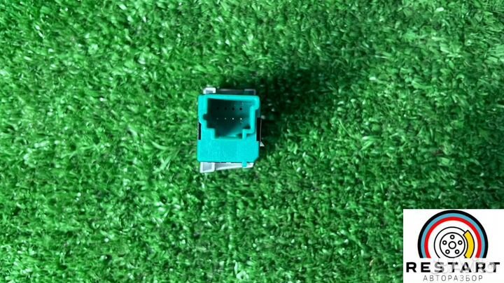 Кнопка блокировки двери LADA Vesta 2023 8450041344