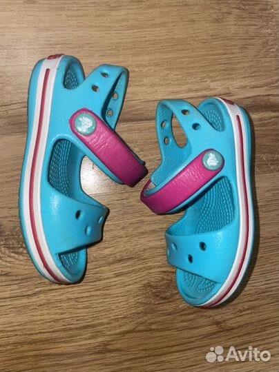 Сандалии crocs c6