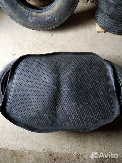 Коврик багажника