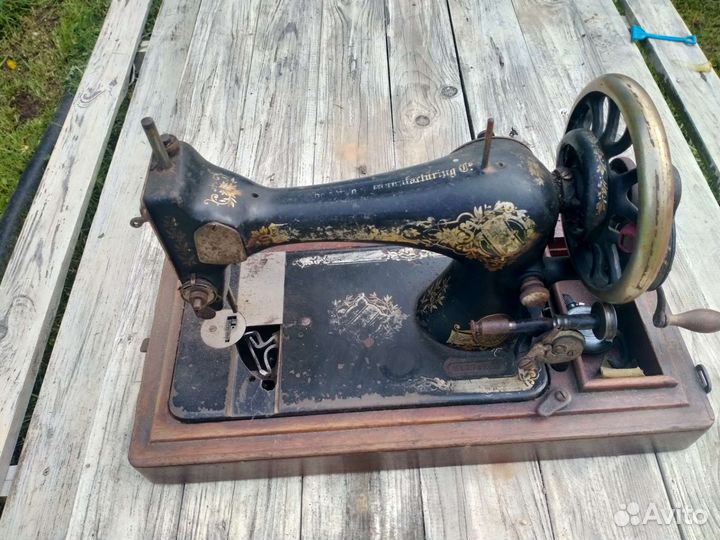 Швейная машинка зингер ручная