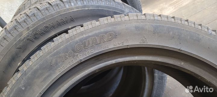 Yokohama Ice Guard F700Z 215/55 R17 98Q