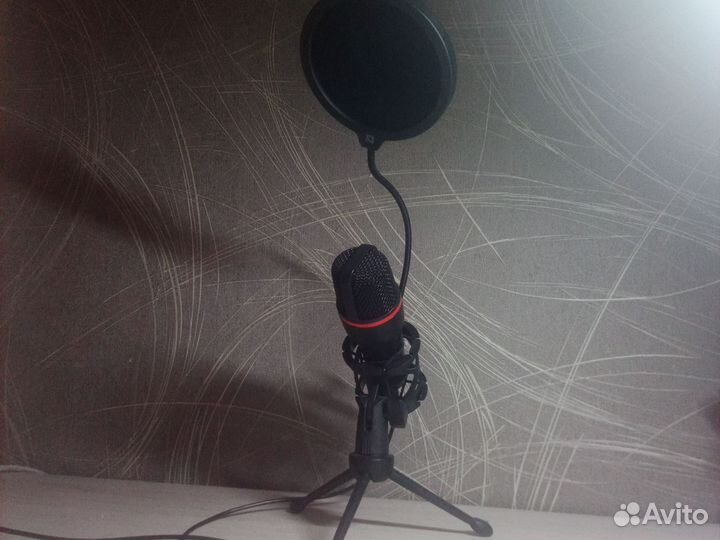 Микрофон студийный
