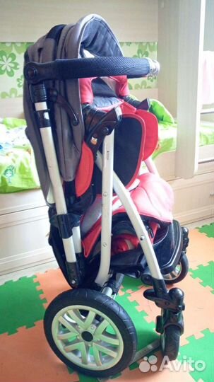 Прогулочная коляска