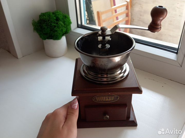 Кофемолка ручная винтажная vitezze