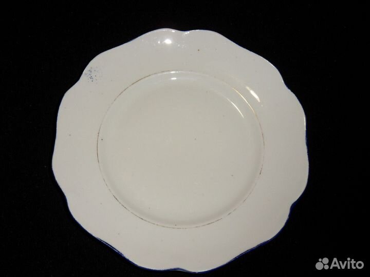 Тарелка фарфоровая Пролетарий Бронницы СССР 20-е г