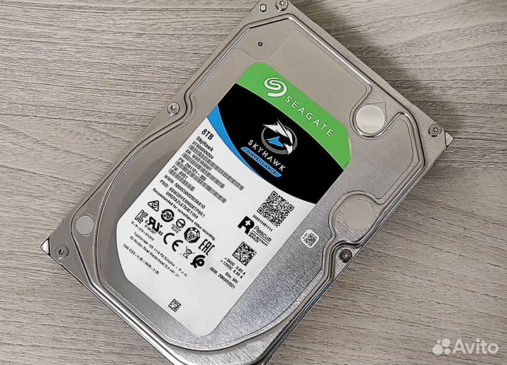 HDD диск 8 Тб Seagate SkyHawk (ST8000VX004)