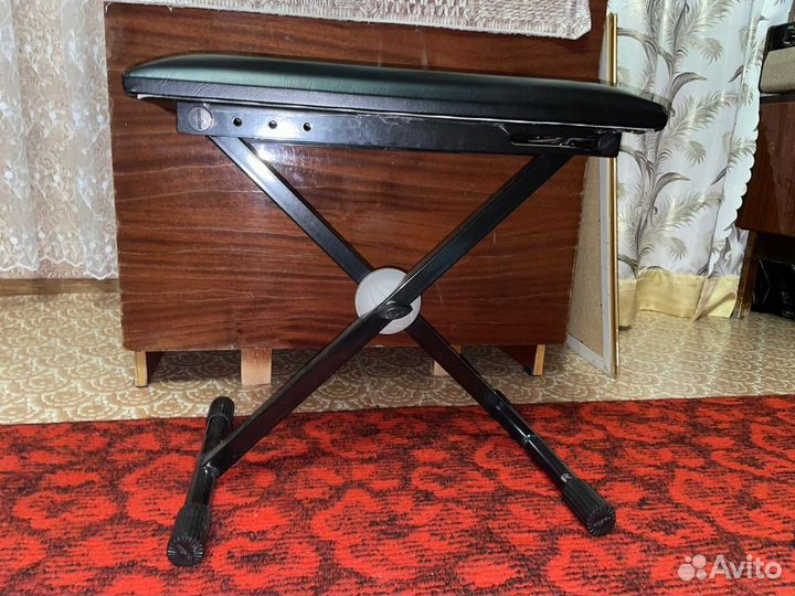 Банкетка для фортепиано