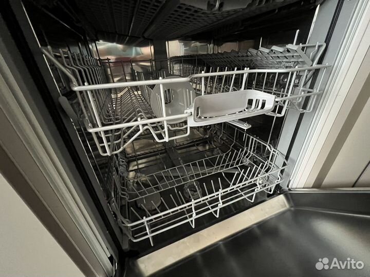 Встроенная посудомоечная машина 60 Bosch