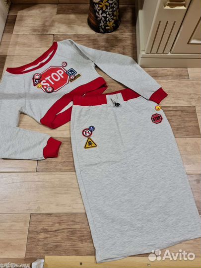 Брендовый костюм размер S-M