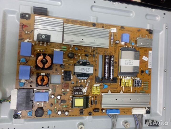 Eax64272803 и eax62865601/8 от Телевизора LG