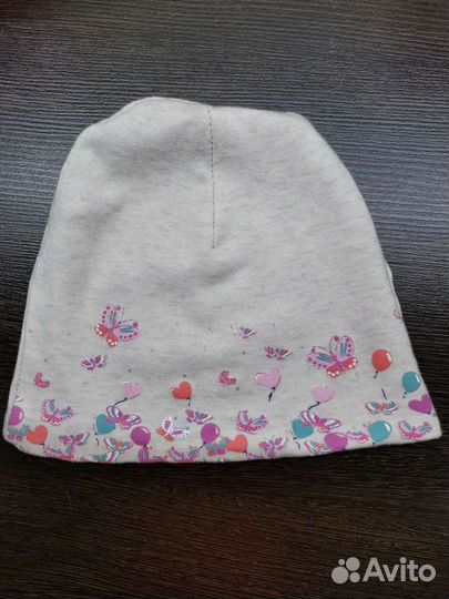 Много хороших шапок