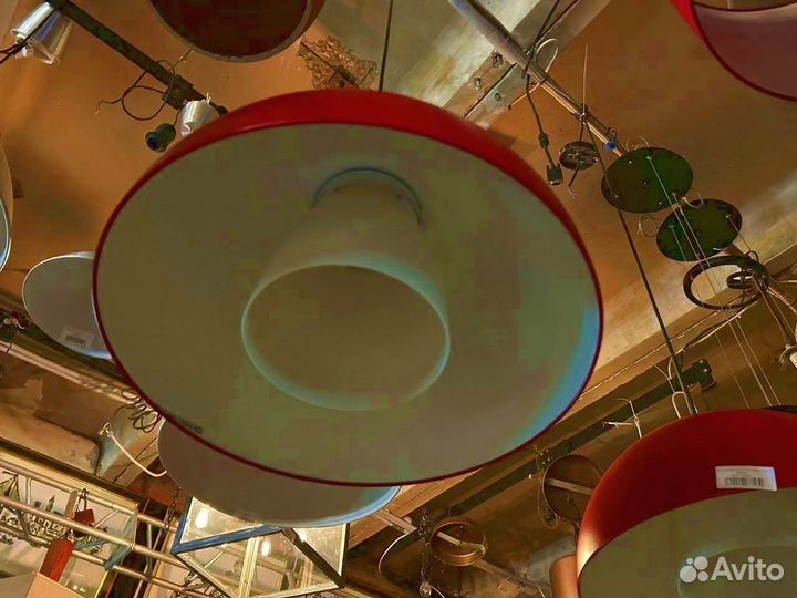 Светильник подвесной красный полусфера