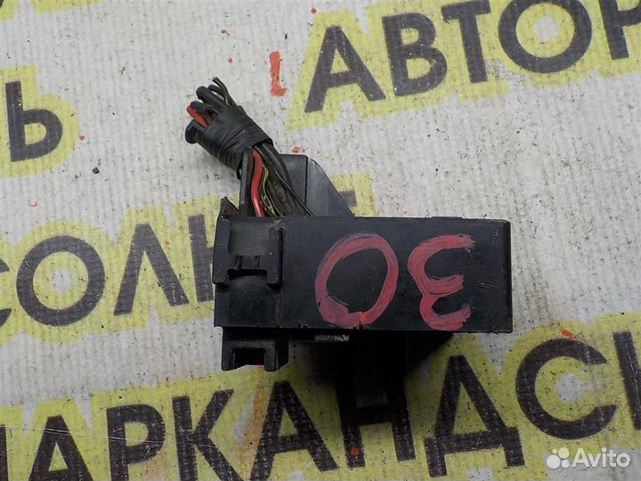 Блок предохранителей Toyota Camry XV30 2001-2006