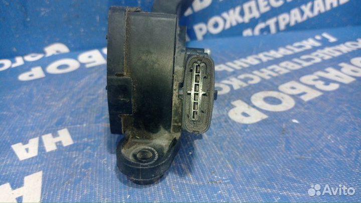 Педаль газа Kia Rio 3 седан G4FC 2012