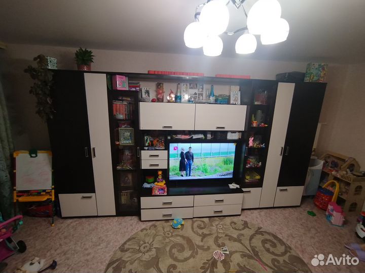 Шкаф стенка