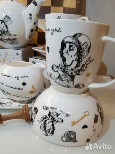 Фарфор Алиса в стране чудес