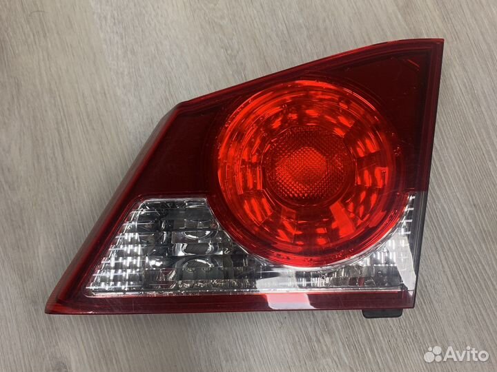 Фонарь задний правый внутренний honda civic