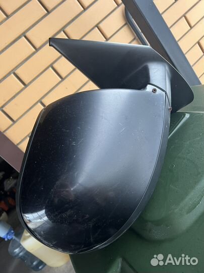 Зеркало на авто