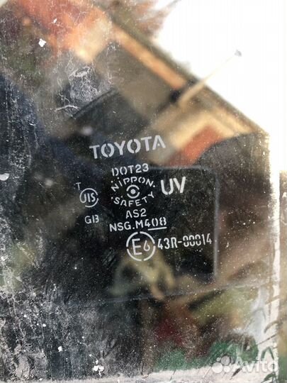 Toyota camry 40 стекло задней левой двери