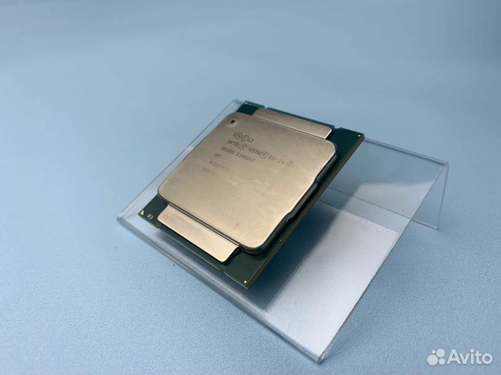 Процессор Intel Xeon E5-2640v3