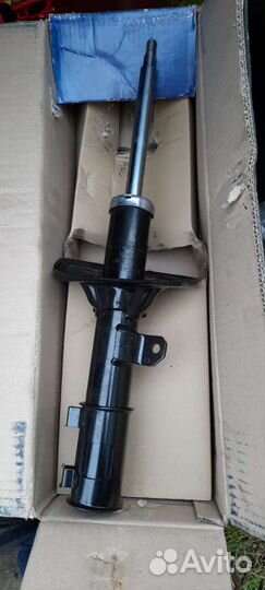 Амортизатор передний левый Hyundai Tiburon