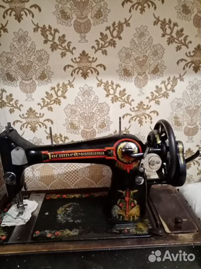 Швейная машина