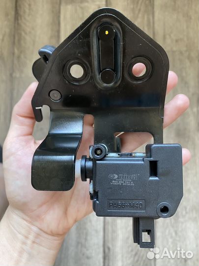 Петля багажника skoda octavia a5