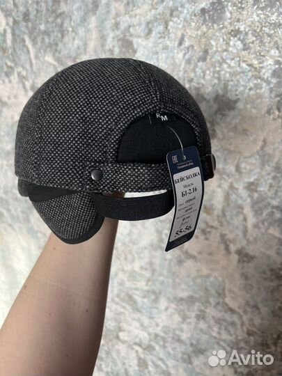 Мужская кепка с ушками