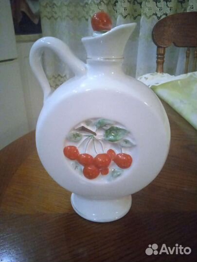 Кувшин интерьерный