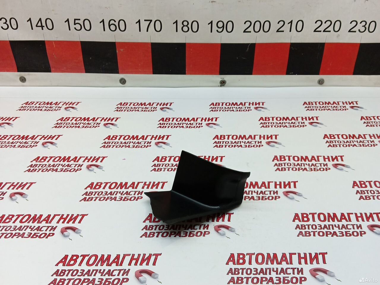 Накладка фонаря задняя правая Омода С5