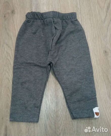 Костюм на малыша: штаны,свитер и теплая жилетка