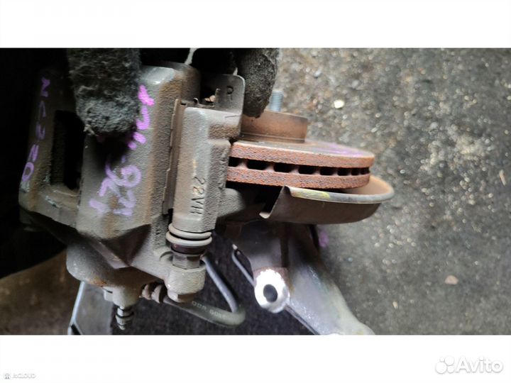 Ступица на toyota raum NCZ20 1NZ