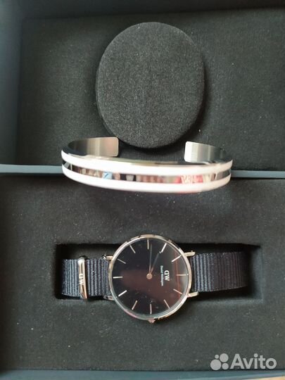 Часы и браслет набор Daniel wellington новые