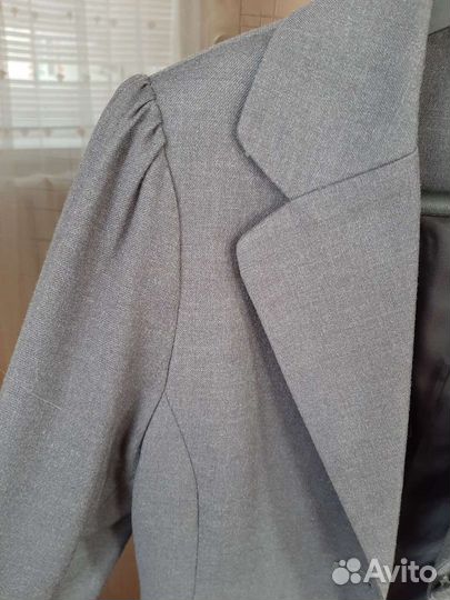 Школьный пиджак на девочку (140 рост )