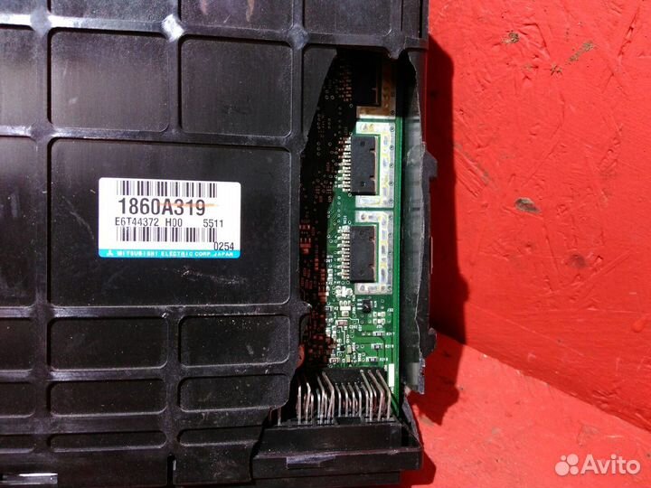 Блок управления двигателем Митсубиси Лансер 9