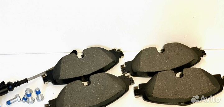 Тормозные колодки Volkswagen 5Q0698151AH