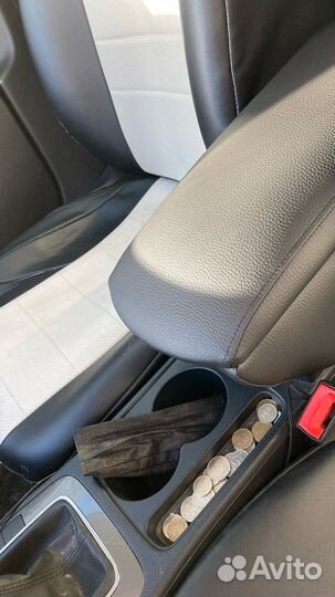 Подлокотник VolkswagenPassat B6/Фольксваген Пассат