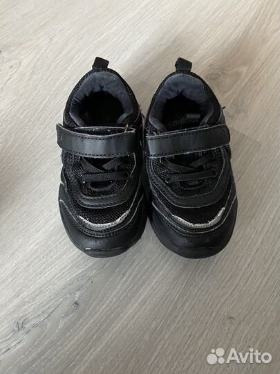 Кроссовки детские