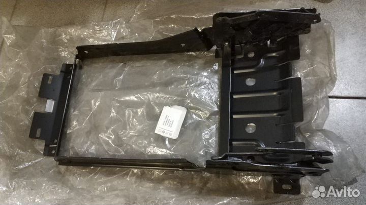 Кронштейн Подлокотника Сиденья Audi A6