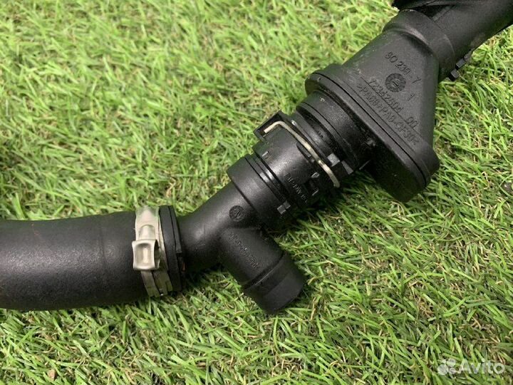 Патрубок BMW M5 F90