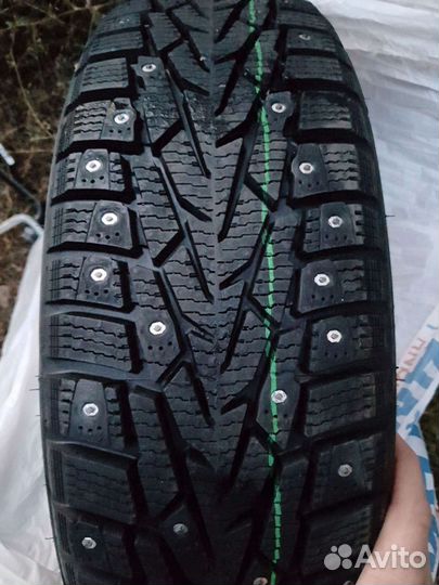 Nokian Tyres Nordman 7 215/60 R16