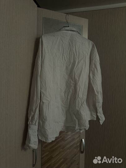 Женские рубашки белого и голубого цвета