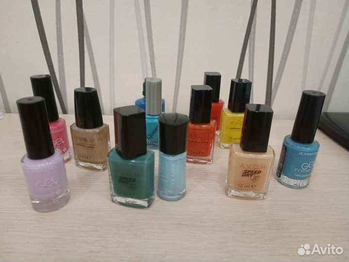 Лаки для ногтей пакетом