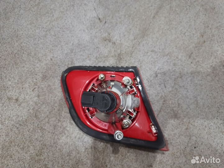 Фонарь правый крышки багажника для VW Passat b6