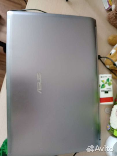 Ноутбук asus