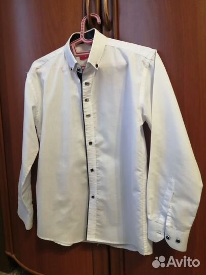 Рубашка детская в отличном состоянии(на 10 лет)