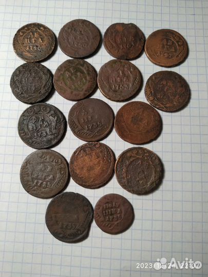 Продаются монеты 17 века